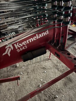 Nahrabovač sena Kverneland - 2