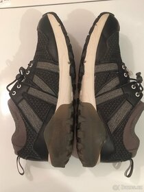 Boty na nordic walking nepromokavé NW580 khaki - 2