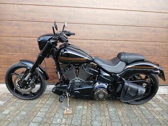 Harley-Davidson FXSE Pro Street Breakout - 2