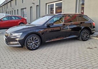 Škoda Superb, 1.4TSI 160kW iV L&K DSG,1.Maj - 2