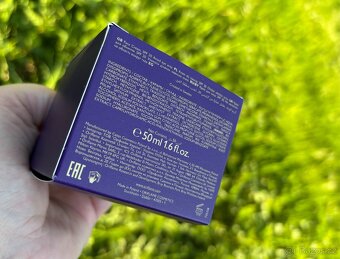 ZPEVŇUJÍCÍ DENNÍ KRÉM NA PLEŤ ROYAL VELVET ORIFLAME - 2