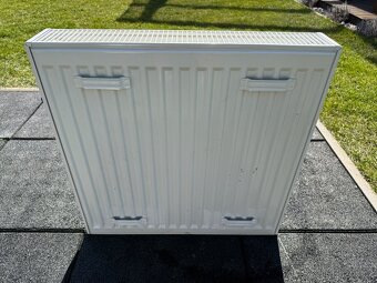 Deskový radiátor Korado Radik VK 22 600 x 600 mm - 2