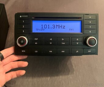 Rádio Delta 6 z VW Touareg/Multivan/ T5/7L6035195 - 2