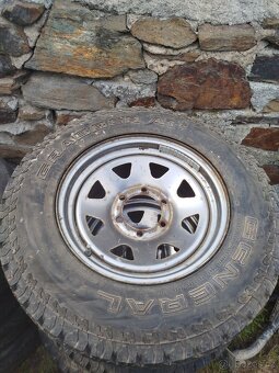 235/70 R16 General Grabber AT2 - 2