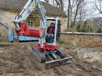 Bagr Takeuchi TB 225 - 2