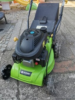 Sekačka s pojezdem - 2