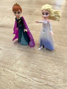 Figurka Elsa a Anna Frozen Ledové království Hasbro. - 2