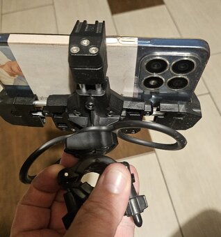 Držák na telefon na motorku - 2