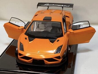 1:18 Autoart Lamborghini Gallardo GT3 Orange - 2
