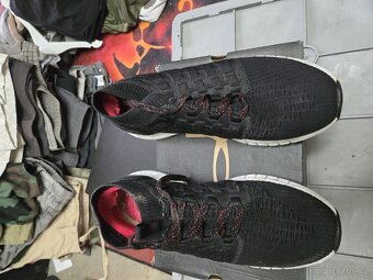 Under Armour HOVR vel .EU 45 UK 10 US 11 cm 29 stav 8/10 , s - 2