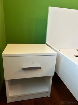 Postel,noční stolky,komoda - 2