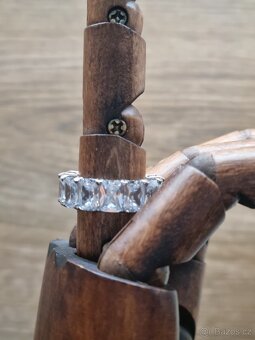 Stříbrný prsten s kameny - 2