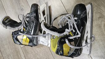 Brankářské brusle Bauer 3S, vel 3,5 - 2