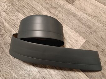 Podlahová samolepící lemovka/lišta - 2