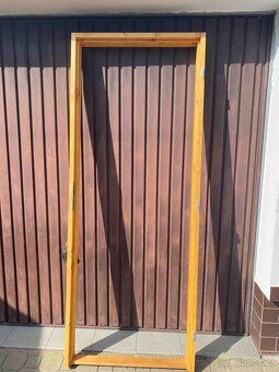 Interiérové dveře borovice 80P + zárubeň - 2