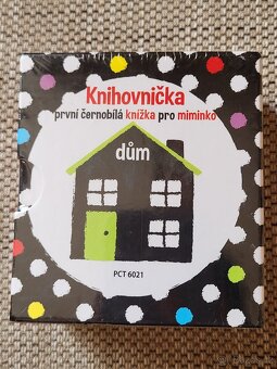Knihovnička první černobílá knížka pro miminko - nová - 2