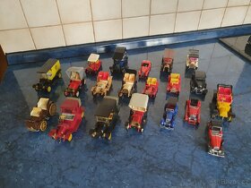 Sbírka modelů historických aut - 2
