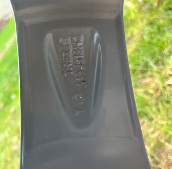 Komplet sada - Alu kola Dezent 5x 112 R16 s pneu Matador - 2