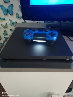 Playstation 4 Slim - 2