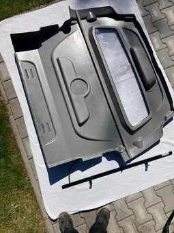 Přepážka do volkswagen caddy maxi - 2
