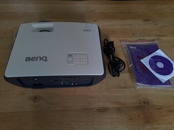 Projektor BenQ W700+ - 2