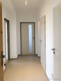 Pronájem bytu 3+1, 65 m² Hradec Králové, Písečná ul. - 2