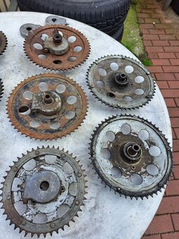 Rozeta jawa 05,20,21,23 a jawa 250,350 - 2