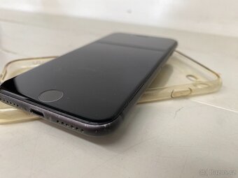 Apple iPhone 8 64GB - 2