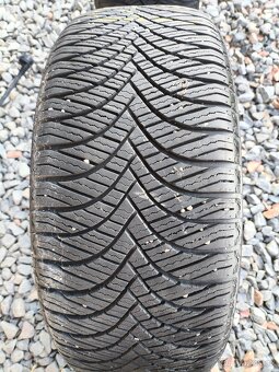 Celoroční pneu 225/40 R18 6-7mm - 2