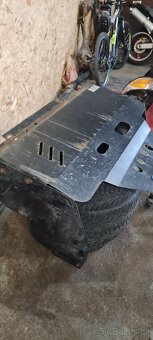 Plech pod motor SUBARU FORESTER 2018 - 2