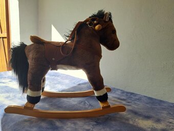 houpaci konik - 2