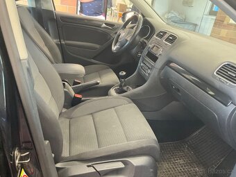 Volkswagen Golf 6 1.4Mpi 59KW COMFORTLINE 155 tkm VYHŘ. SEDA - 2