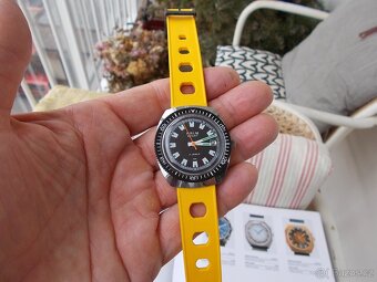 luxusni funkcni oblibene hodinky prim sport 2 rok 1982 - 2