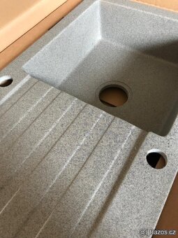 NOVÝ granitový dřez 78x44 cm + flexibilní baterie (Šedý set) - 2