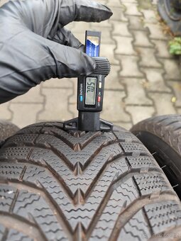 Zimní pneu 185/60/15 - 2