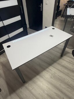 Herní/pracovní stůl s LED osvětlením - 2