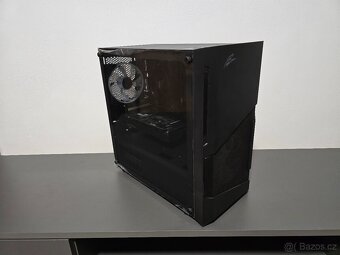 Stolní herní počítač EVOLVEO M5 - 2