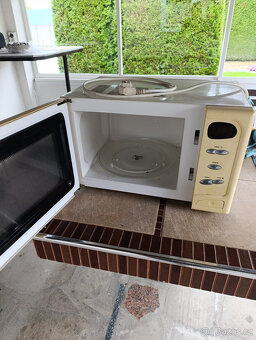 Mikrovlnná trouba - 2