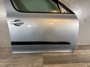 ŠKODA YETI - 5L - 2009-2012 - dveře PP - 9452 - 2