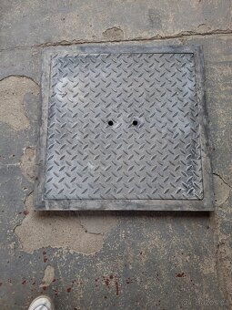 Prodam ocelový poklop - 2