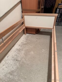 dětská dřevěná postel - 2