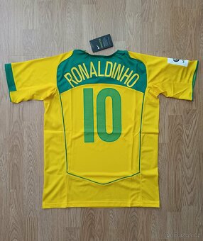 Brazil 04/06 RONALDINHO - 2