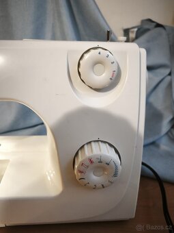 Prodám šicí stroj Singer 8280. - 2