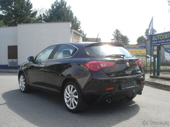Alfa Romeo Giulietta 2.0 JTD - 2