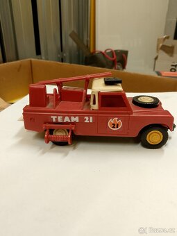 Plastové hasičské auto - 2