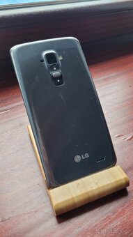 LG GFlex - MAKETA - 2