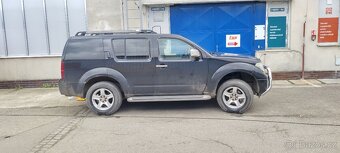 Nissan Pathfinder - 2