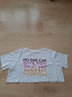 2X ZNACKOVE CROP TOP TRICKO- vel. xl - 2