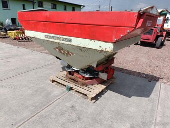1500L Rozmetadlo RAUCH KUHN COMETE ZSB plachta - 2