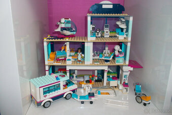 Lego Friens 41318, Nemocnice/sanitka/vrtulník - 2